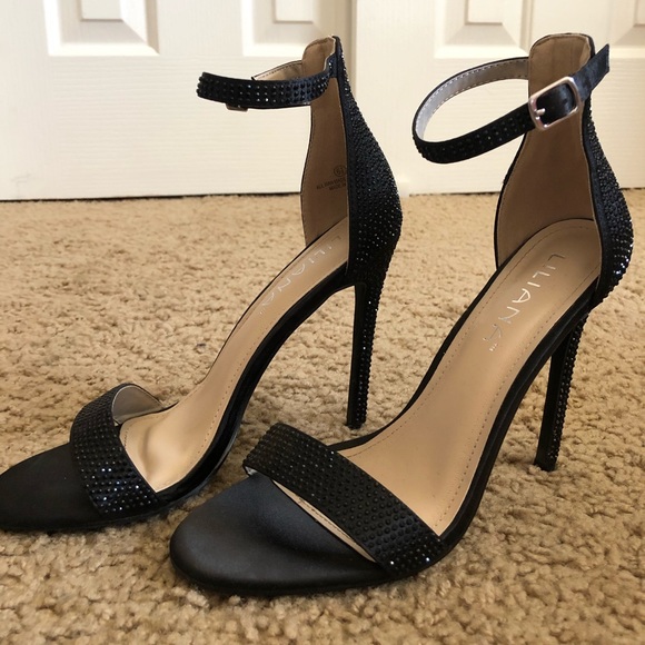 Liliana Shoes - Black studded heel🖤